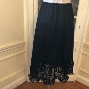 Vintage slip flounce hem